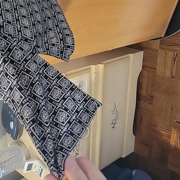 Calvin  Klein L top - Picture 4 of 4